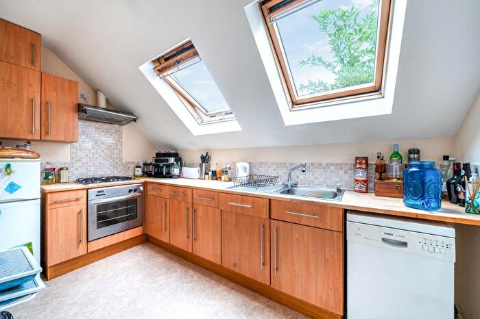 2 Bedroom Apartment To Rent In Van Diemans Lane, East Oxford, OX4