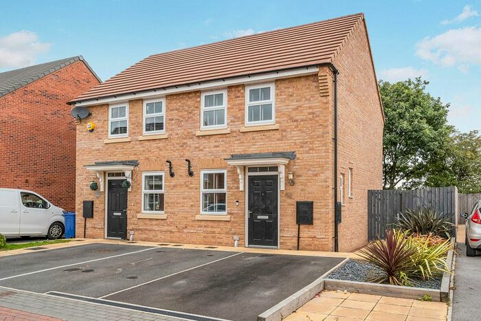 2 Bedroom Semi-Detached House To Rent In Merlin Drive, Auckley, Doncaster, DN9