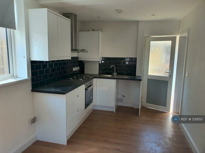 1 Bedroom Flat To Rent In Ivy Hall Road, Sheffield, S5