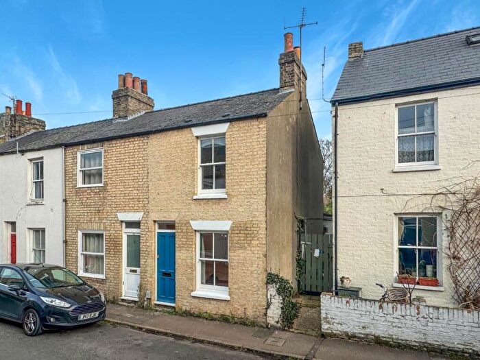 2 Bedroom End Of Terrace House For Sale In Sturton Street, Cambridge, CB1