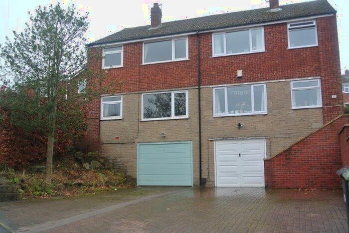 3 Bedroom Property To Rent In Highgate Drive, Dronfield, S18