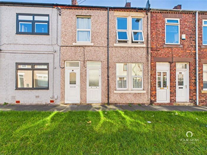 3 Bedroom Flat To Rent In Harrow Street, Shiremoor, Newcastle Upon Tyne, NE27