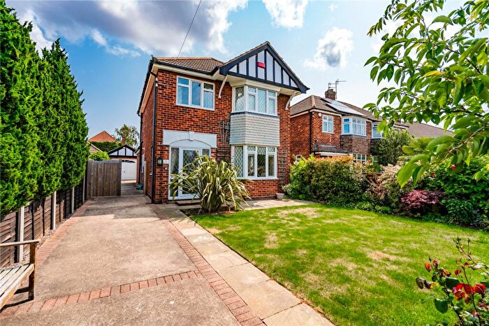 3 Bedroom Detached House For Sale In Eastwood Avenue, Grimsby, Lincolnshire, DN34