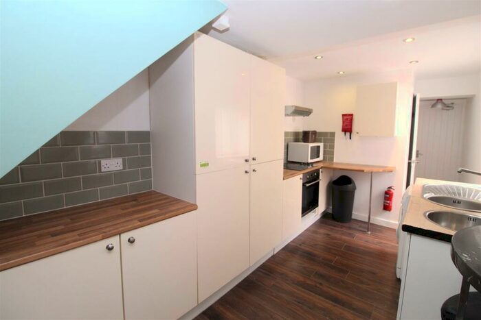 6 Bedroom House To Rent In Rhymney Street, Cathays, Cardiff, CF24