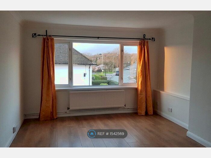 2 Bedroom Flat To Rent In Camms Corner, Dinas Powys, CF64