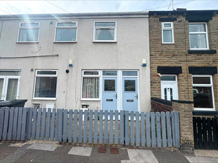 2 Bedroom Flat To Rent In Chapel Street, Hoyland, Barnsley, S74