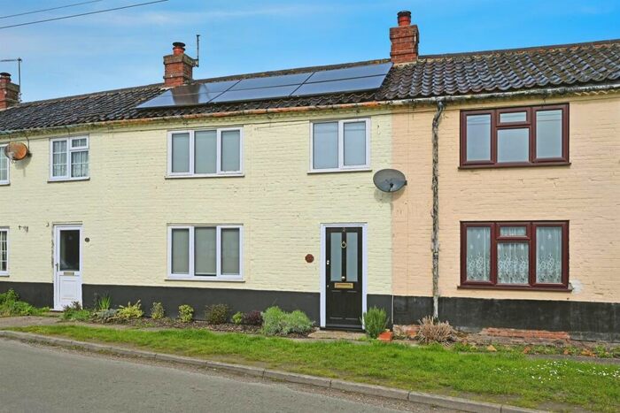 2 Bedroom Terraced House For Sale In School Road, Lessingham, Norwich, NR12