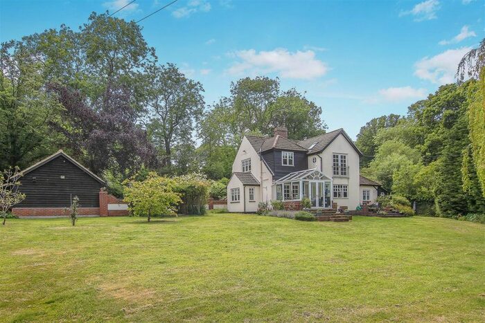 4 Bedroom Detached House For Sale In Nathans Lane, Writtle, Chelmsford, CM1