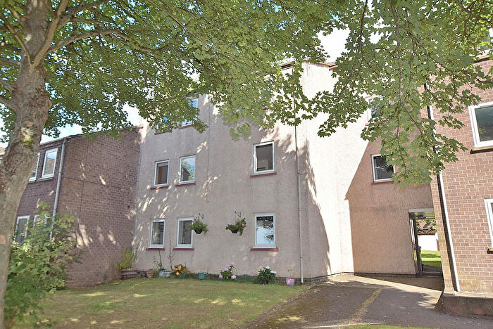 2 Bedroom Flat To Rent In Alexandra Way, Richmond, DL10