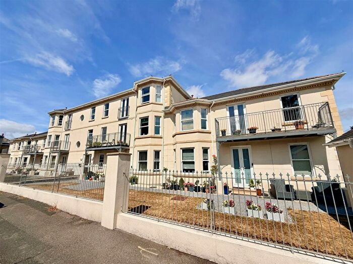 2 Bedroom Flat For Sale In Plympton, Plymouth, PL7
