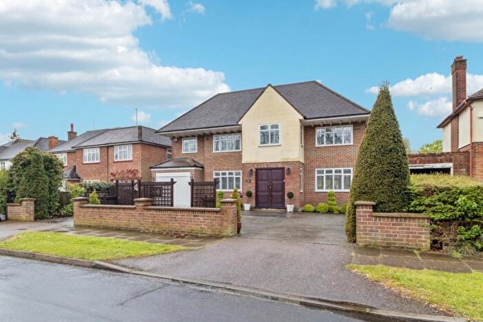 6 Bedroom Detached House To Rent In The Fairway, Northwood, HA6