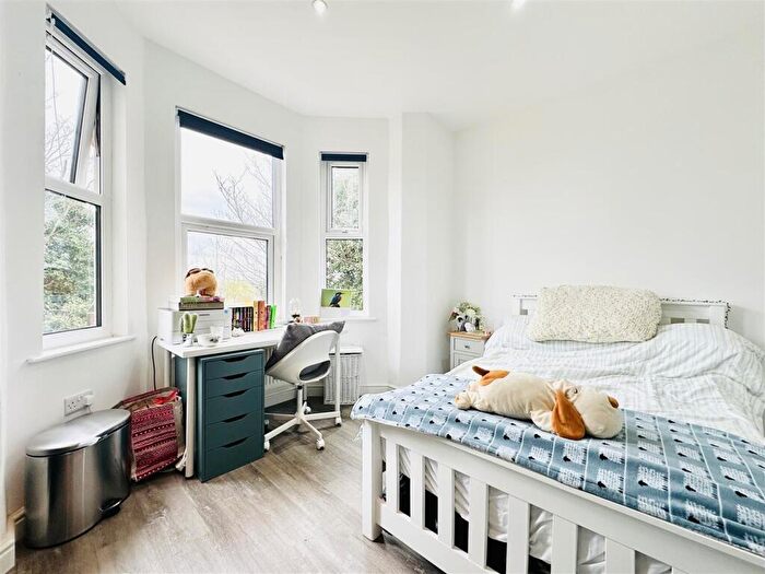 Studio To Rent In Park Road, Nottingham, NG7