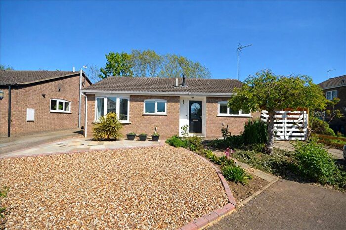 2 Bedroom Detached Bungalow For Sale In Welland Close, Raunds, Northamptonshire, NN9