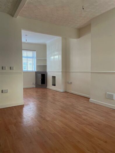 3 Bedroom Terraced House To Rent In Somerset Street, Cardiff, CF11