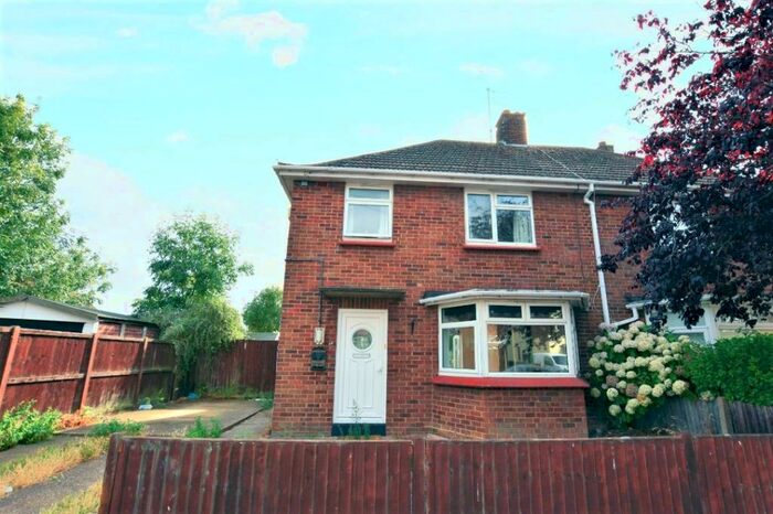 3 Bedroom Semi-Detached House To Rent In Thornbury Road, Clacton-On-Sea, CO15