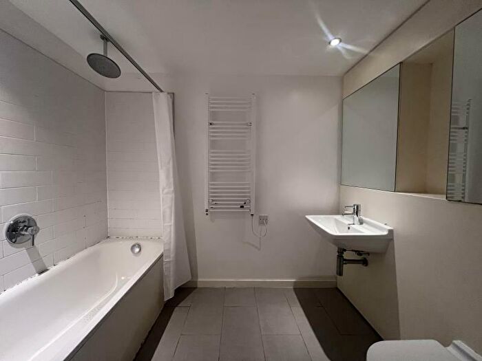 2 Bedroom Apartment To Rent In Saxton, Leeds City Centre, LS9