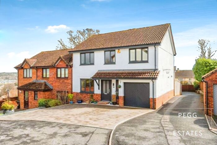 4 Bedroom Semi-Detached House For Sale In Hameldown Close, Torquay, TQ2