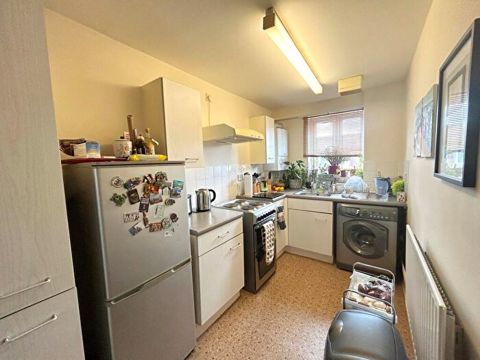 1 Bedroom Flat To Rent In Whitebeam House, Teasel Way, E15