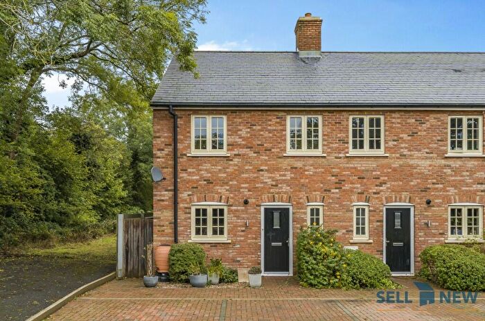 3 Bedroom Semi-Detached House For Sale In **Location, Location! Bell Cottages Dunstable Road, LU6