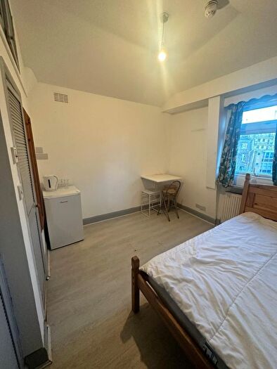 1 Bedroom Studio To Rent In Grays Inn Road, Islington, WC1X