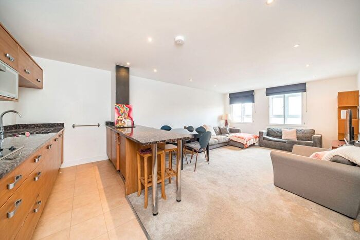 2 Bedroom Flat For Sale In Clapham High Street, Clapham, SW4