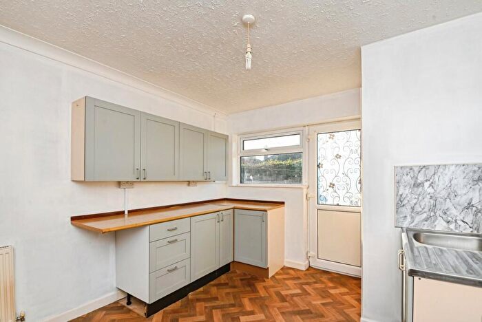 2 Bedroom Bungalow For Sale In Hillside Crescent, Holland-on-Sea, Clacton-on-Sea, Essex, CO15