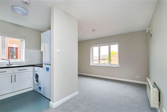 1 Bedroom Flat To Rent In Rectory Lane, London, SW17