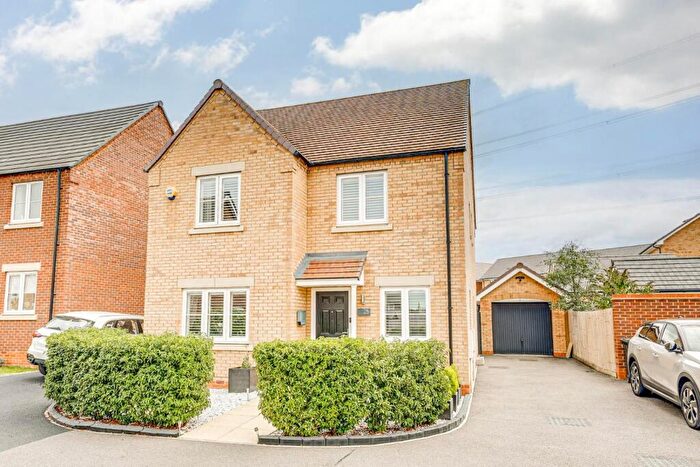 4 Bedroom Detached House For Sale In Valerian Way, Leighton Buzzard, LU7
