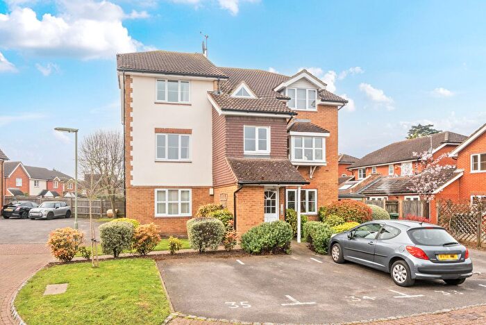 2 Bedroom Flat To Rent In Sullivans Reach, Manor Road, Walton-On-Thames, KT12