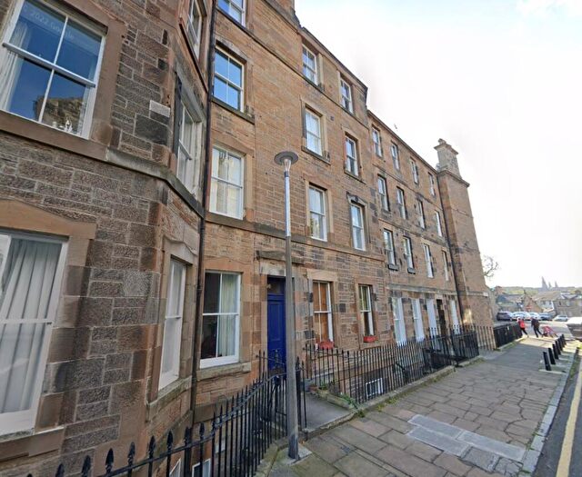 2 Bedroom Flat To Rent In Saxe Coburg Street, Edinburgh, EH3