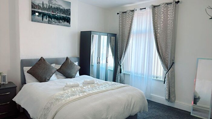 3 Bedroom End Terrace House To Rent In Mount Pleasant Street, Coseley, WV14