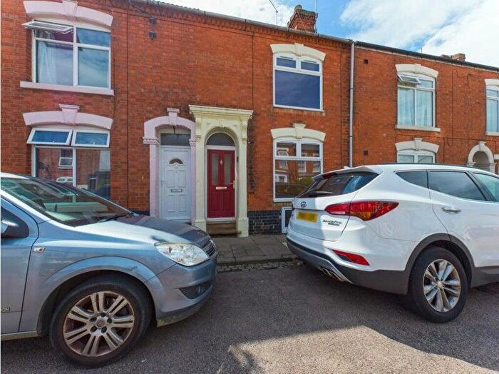 6 Bedroom House To Rent In Moore Street, Northampton, NN2