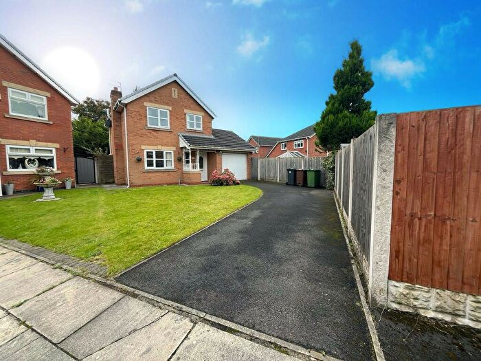 3 Bedroom House To Rent In Regent Avenue, L30