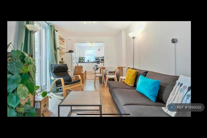 1 Bedroom Flat To Rent In Northwold Road, London, E5