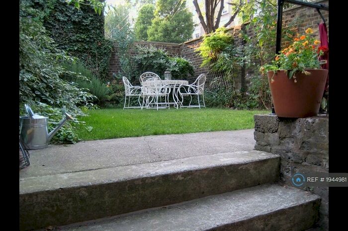 2 Bedroom Flat To Rent In Wallace Rd, London, N1