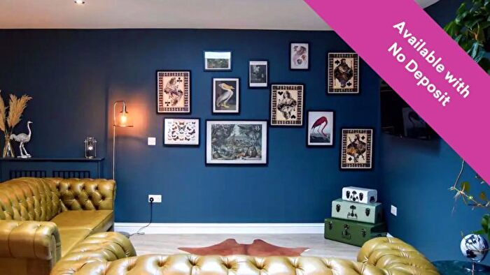 2 Bedroom Town House To Rent In Painswick Road, Cheltenham, GL50