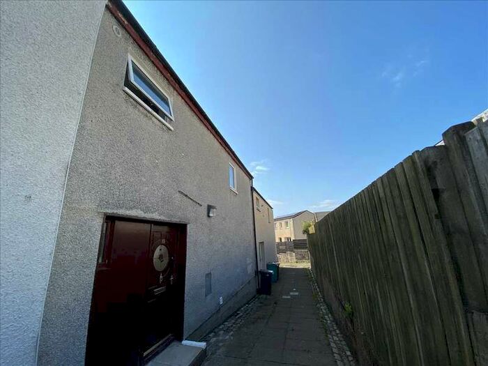 4 Bedroom Terraced House To Rent In Melrose Road, Greenfaulds