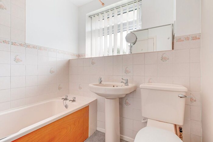 4 Bedroom Detached House For Sale In Great Barn Lane, Headless Cross, Redditch, B97