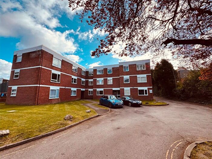 1 Bedroom Flat For Sale In Fleet Road, Fleet, Hampshire, GU51