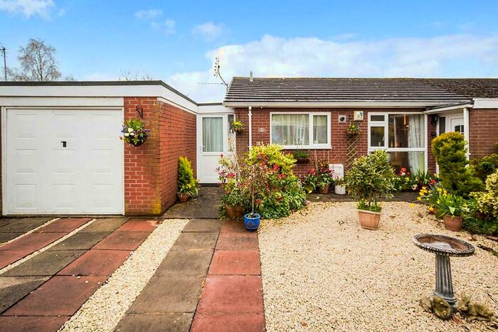 3 Bedroom Semi-Detached House For Sale In Perry Road, Rhewl, Gobowen, Oswestry, SY10