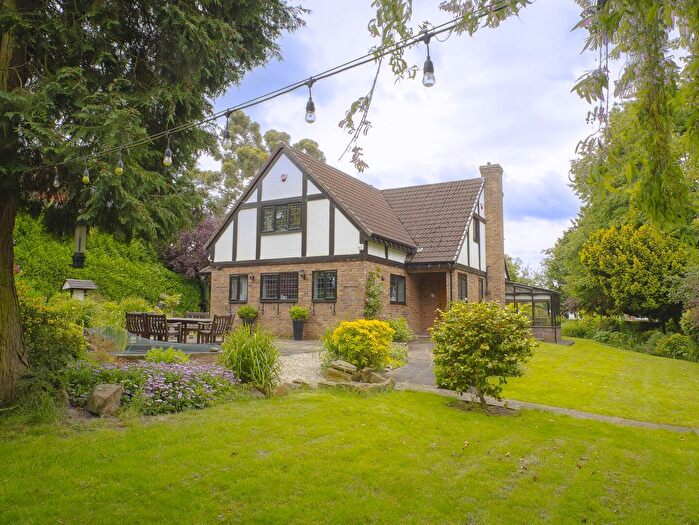 4 Bedroom Detached House For Sale In Woodside Long Lane, Ackworth, Pontefract, WF7