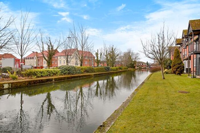 2 Bedroom Apartment For Sale In Mill Lane, Newbury, RG14