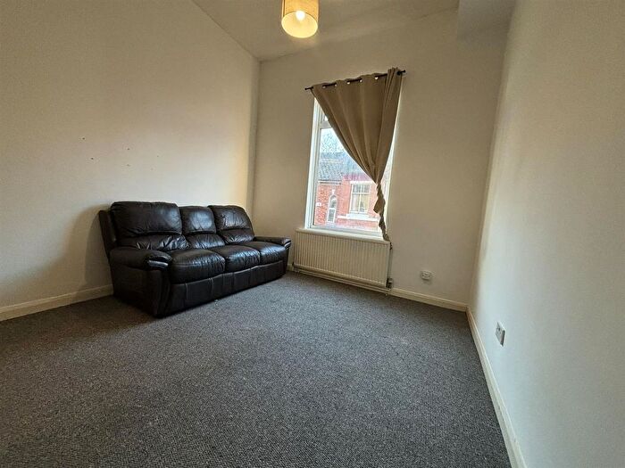 2 Bedroom Flat To Rent In Peel Street, Hull, HU3