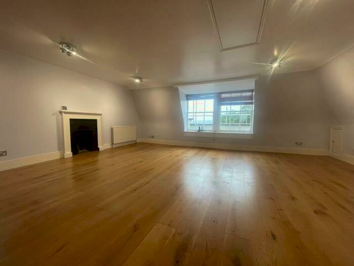 2 Bedroom Flat To Rent In Clifton Road, Bristol, BS8