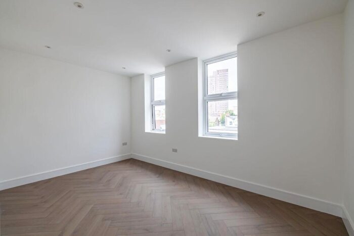 2 Bedroom Apartment To Rent In A High Street, Croydon, CR0