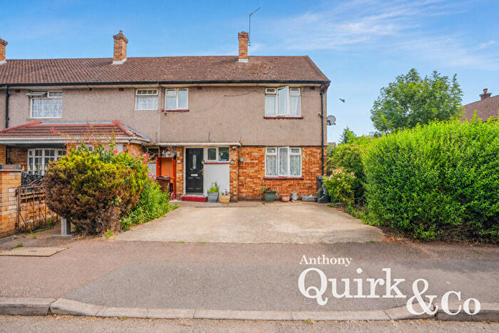 3 Bedroom End Of Terrace House For Sale In Muggeridge Road, Dagenham, RM10