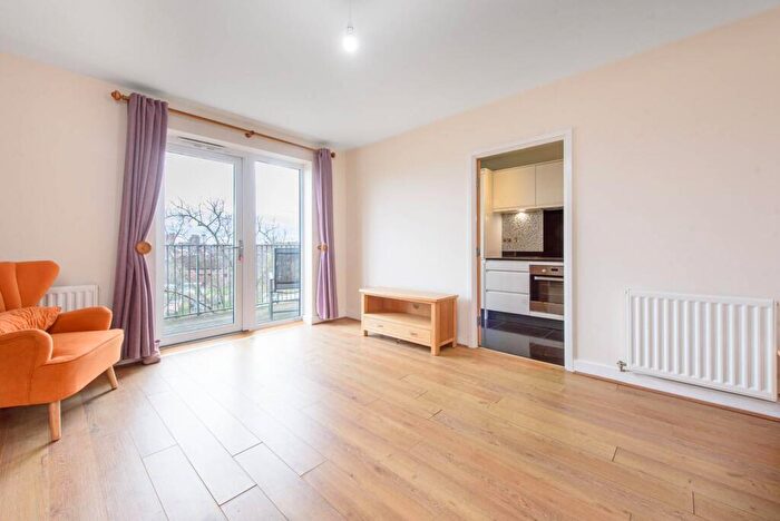 2 Bedroom Flat For Sale In Observer Close, Colindale, London, NW9