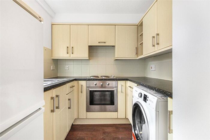 1 Bedroom Maisonette To Rent In Aldworth Close, Bracknell, Berkshire, RG12