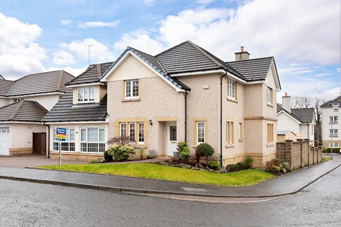 4 Bedroom Detached House For Sale In Braid Avenue, Cardross, Dumbarton, Argyll And Bute, G82