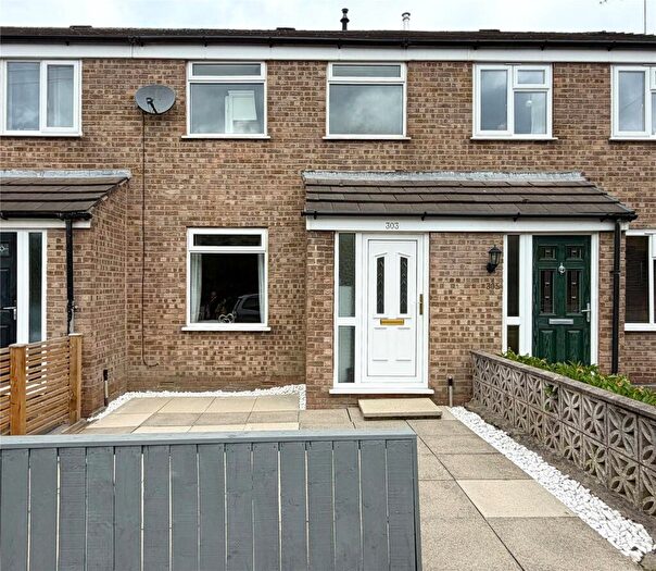 3 Bedroom Terraced House For Sale In Brosscroft Village, Hadfield, Glossop, Derbyshire, SK13